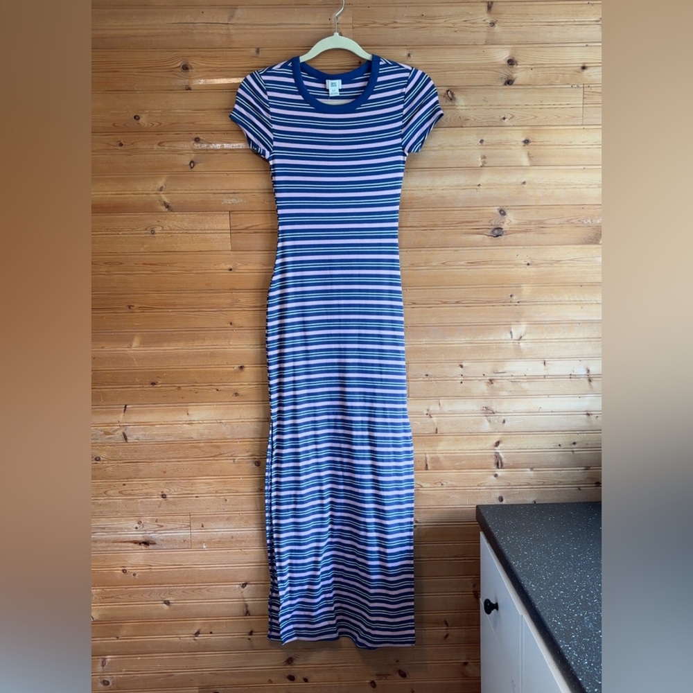 New BDG T-Shirt Midi Dress - Picture 3 of 15